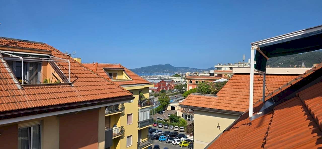 Viste - Two-room apartment corso Genova, Lavagna - photo 1