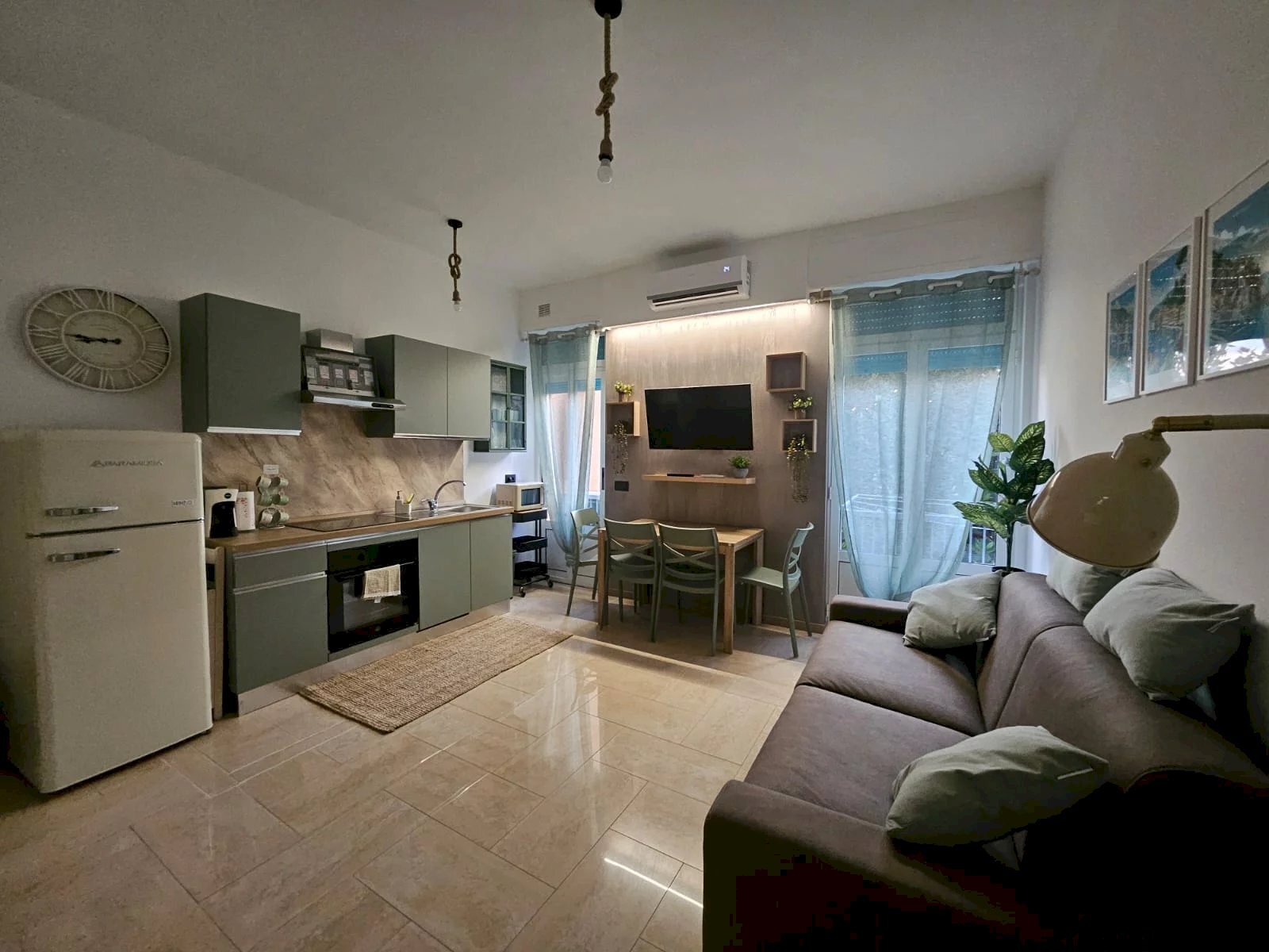 Soggiorno con cottura - Two-room apartment Lavagna - photo 3