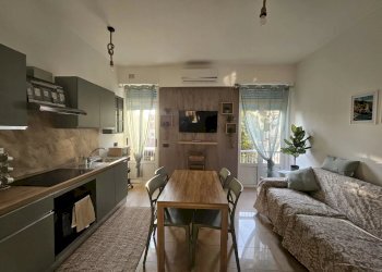 Soggiorno con cottura - Two-room apartment Lavagna - photo 2