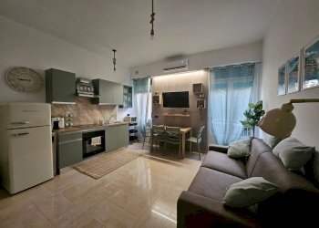 Soggiorno con cottura - Two-room apartment Lavagna - photo 3