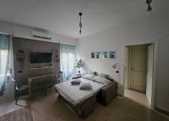 Soggiorno con cottura - Two-room apartment Lavagna - photo 11