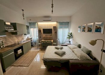 Soggiorno con cottura - Two-room apartment Lavagna - photo 12