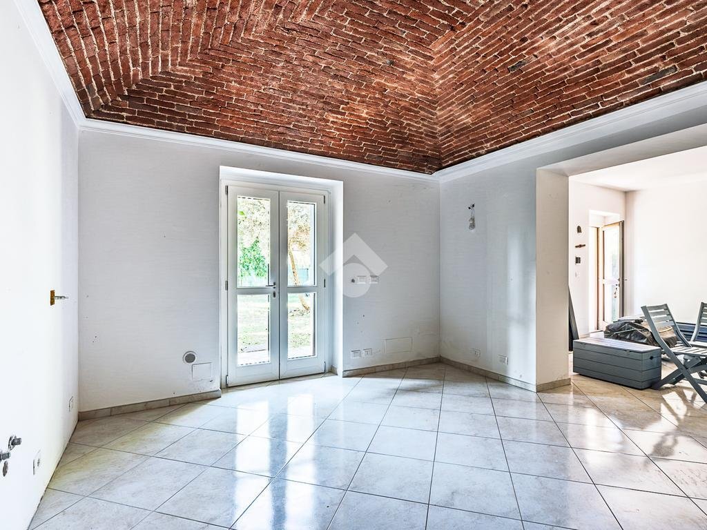 Four-room apartment Via Ugo Foscolo, San Gillio - photo 2