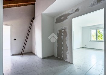 Trilocale Via ugo foscolo, San Gillio - foto 13