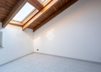 Trilocale Via ugo foscolo, San Gillio - foto 40