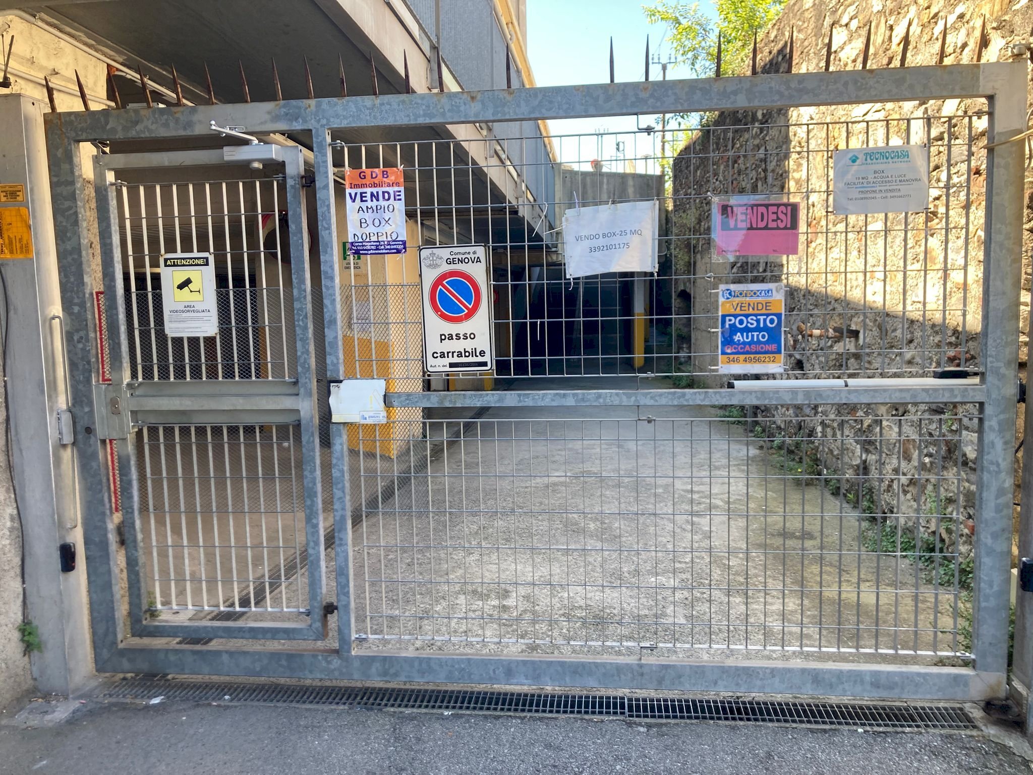 Box Via Giuditta Tavani, Genova (zona Sampierdarena) - foto 2
