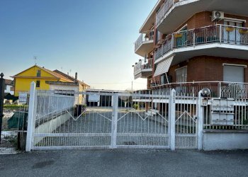 Box Strada Fornacino, Leini - foto 1