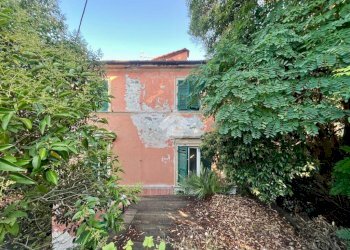 Villa Scalinata Cernaia, La Spezia (neighborhood Stazione) - photo 9
