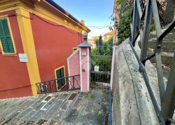 Villa Scalinata Cernaia, La Spezia (neighborhood Stazione) - photo 15