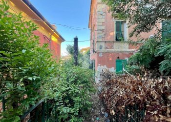 Villa Scalinata Cernaia, La Spezia (neighborhood Stazione) - photo 17