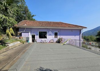 Portion of a house Corso Galliano Rocco, Pinasca - photo 1