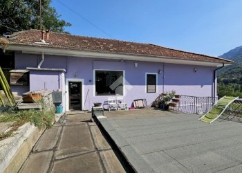 Portion of a house Corso Galliano Rocco, Pinasca - photo 2