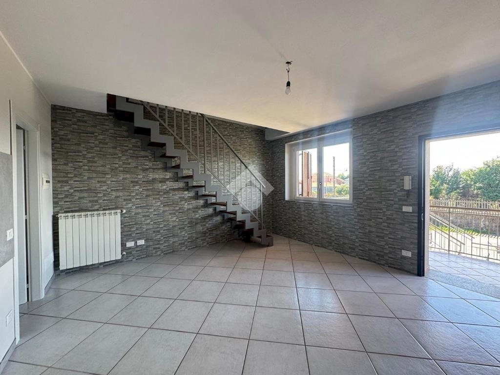 Trilocale Via XXV Aprile, Suno - foto 1