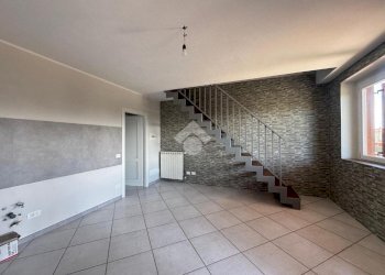 Trilocale Via XXV Aprile, Suno - foto 9