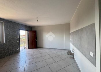 Trilocale Via XXV Aprile, Suno - foto 15