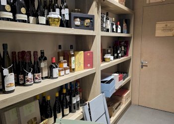 Attività Commerciale Piazza Martiri 32, Reggiolo - foto 11