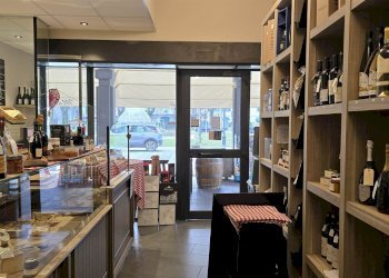 Attività Commerciale Piazza Martiri 32, Reggiolo - foto 12