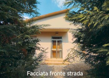 Casa indipendente Via Valli 87, Mirandola - foto 1