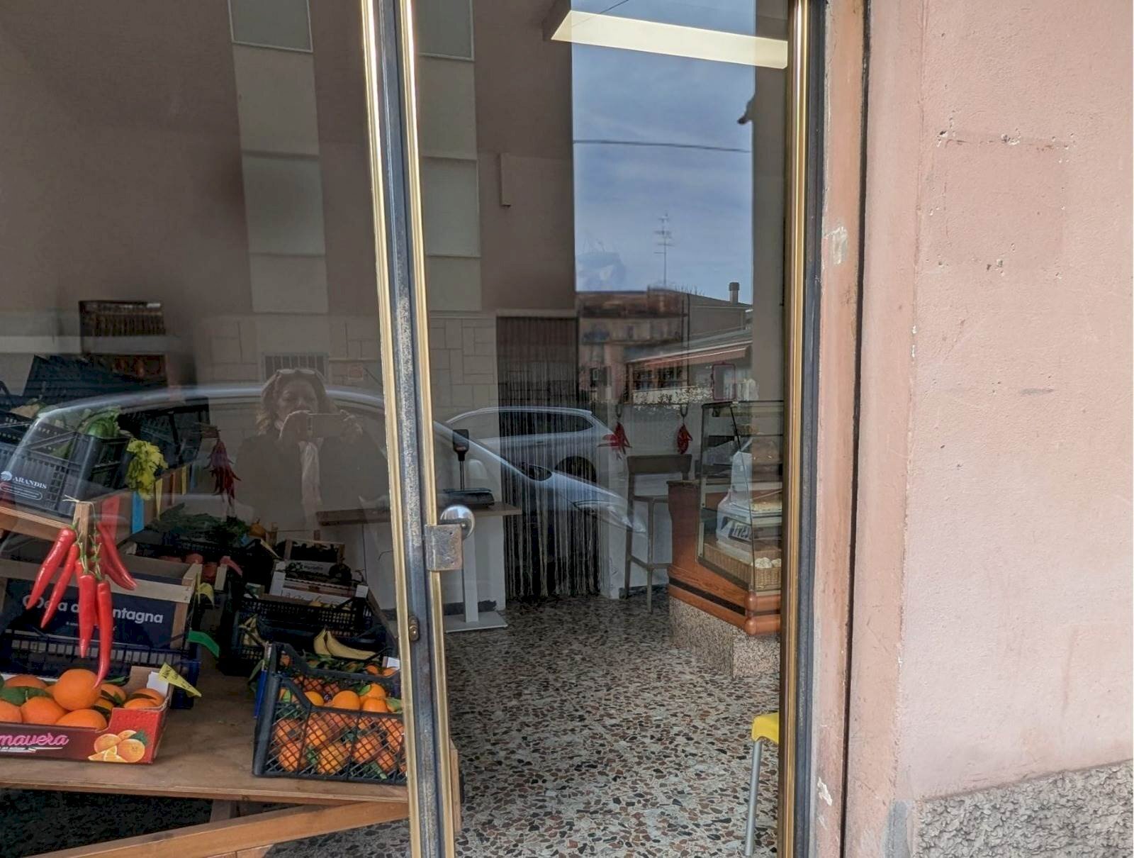 Shop Via Parini 63, Modena - photo 2