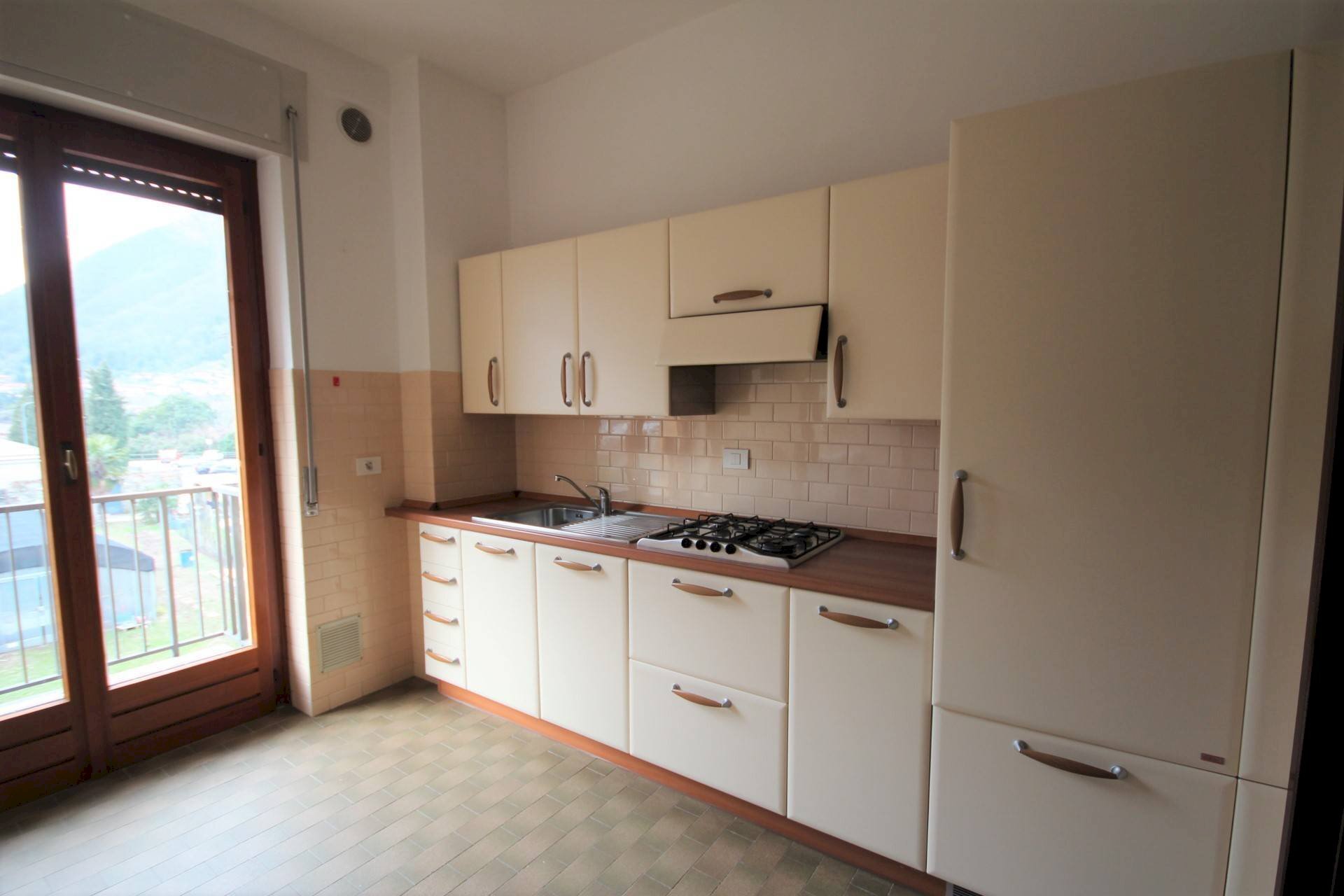 Foto 2 - Trilocale Via Cimitero
 
10, Cannobio - foto 2