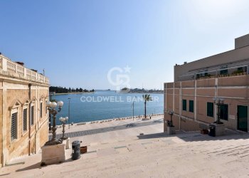 Foto 2 - Attività Commerciale Via Colonne
 
57-59, Brindisi - foto 2