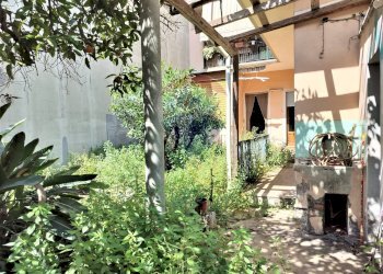 Giardino - Casa semi indipendente Via Francesco Guglielmino
 
47, Aci Catena - foto 12