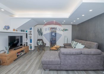 Soggiorno - Villa a Schiera Via Giacomo Vaccaro
 
73, Caltagirone - foto 7