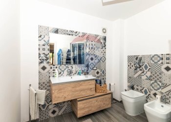 Bagno - Villa a Schiera Via Giacomo Vaccaro
 
73, Caltagirone - foto 9