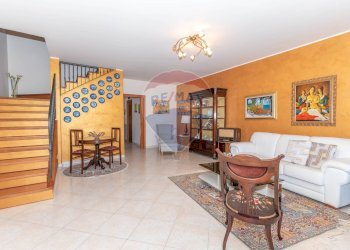 Soggiorno - Villa a Schiera Via Giacomo Vaccaro
 
73, Caltagirone - foto 14