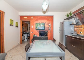 Sala da pranzo - Villa a Schiera Via Giacomo Vaccaro
 
73, Caltagirone - foto 19