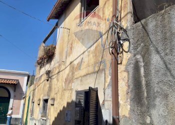 Edificio all\'aperto - Casa indipendente Via Chillei
 
10, Mascalucia - foto 2