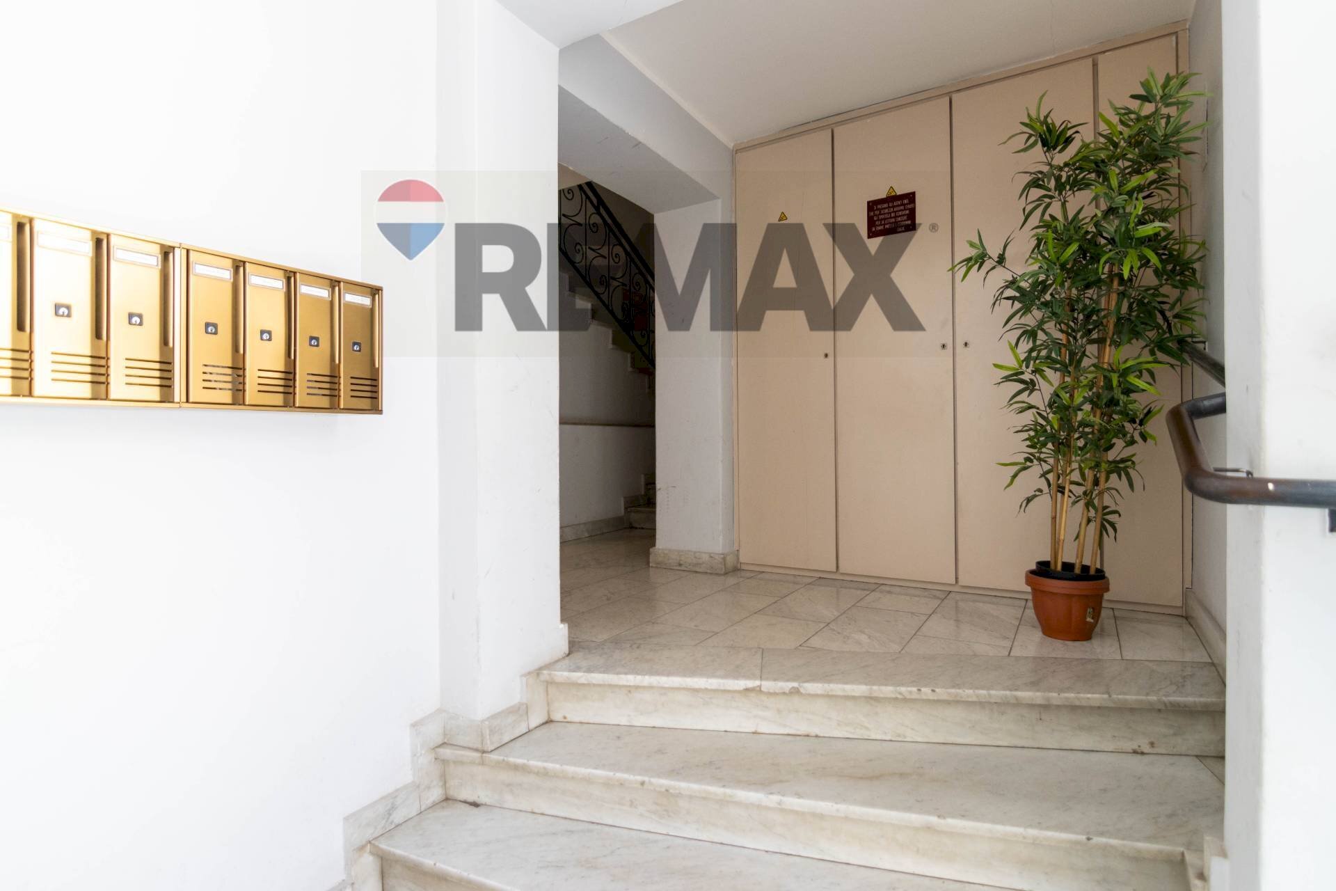 Ricezione / Lobby - Four-room apartment Via Catania
 
284, Adrano - photo 3