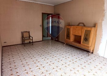 Stanza vuota - Quadrilocale Via Catania
 
284, Adrano - foto 11