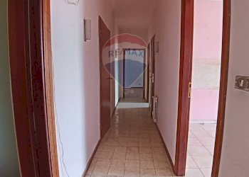 Hall / corridoio - Quadrilocale Via Catania
 
284, Adrano - foto 14