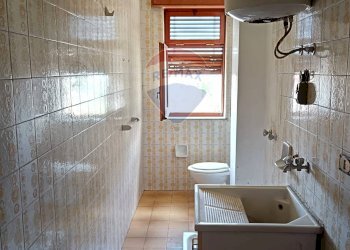 Bagno - Quadrilocale Via Catania
 
284, Adrano - foto 15