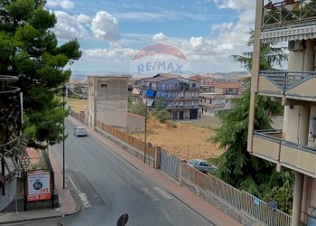 Edificio all\'aperto - Quadrilocale Via Catania
 
284, Adrano - foto 23