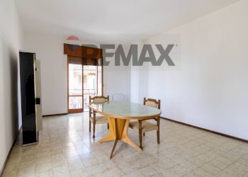 Sala da pranzo - Quadrilocale Via Catania
 
284, Adrano - foto 10