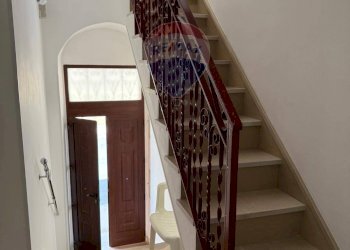 Scale - Appartamento Via Dante Alighieri
 
15, Mattinata - foto 3