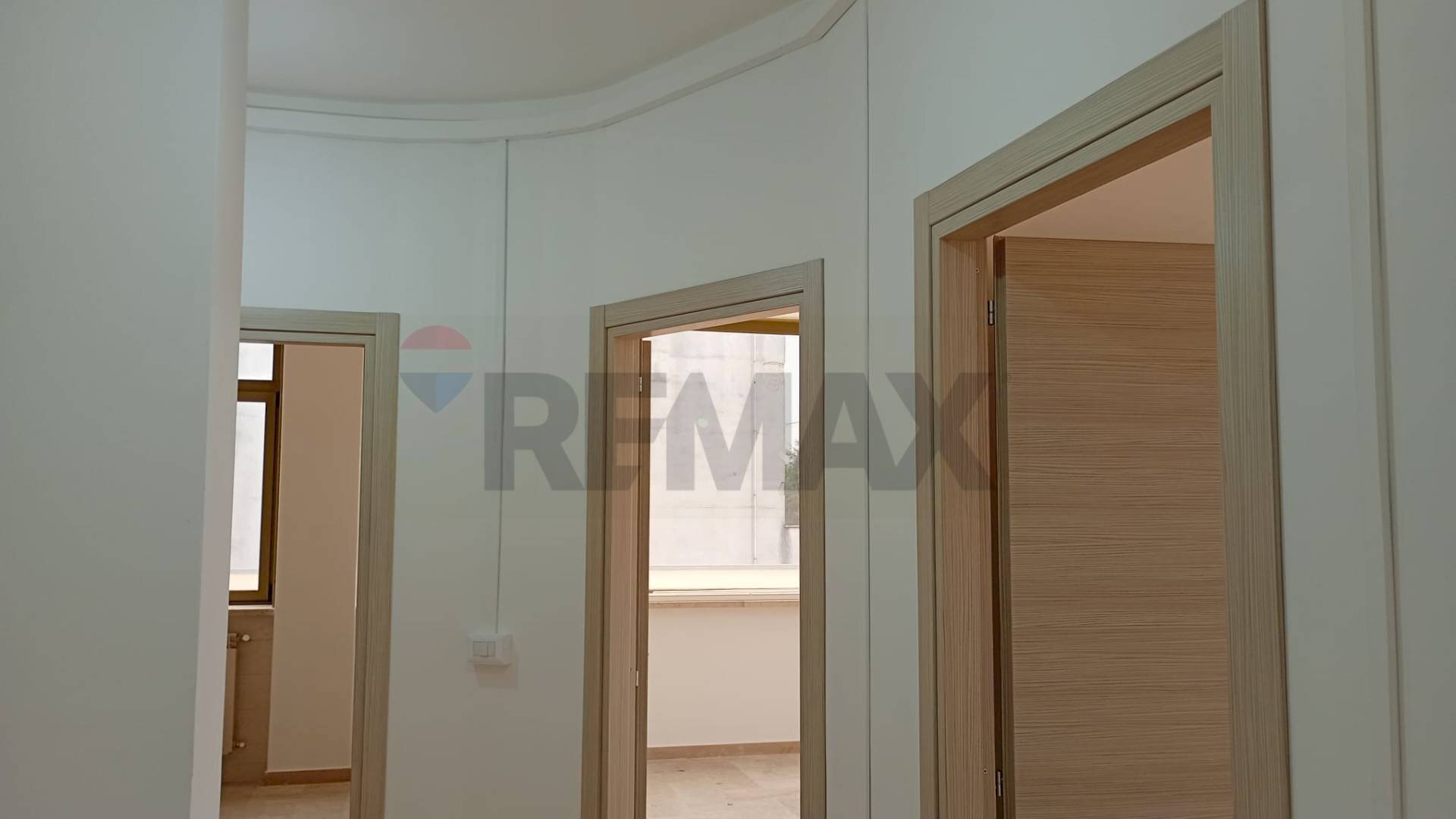 Hall / corridoio - Ufficio VIA C.LAVIANO
 
139, Caserta - foto 2