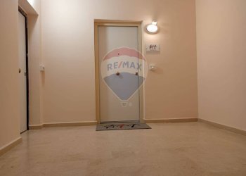 INGRESSO PRIVATO - Ufficio VIA C.LAVIANO
 
139, Caserta - foto 10