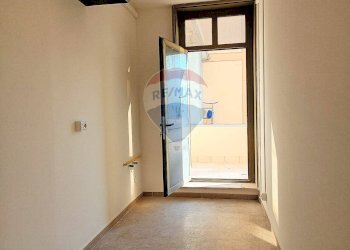 STANZA UTILIZZABILE COME PICCOLO UFFICIO - Ufficio VIA C.LAVIANO
 
139, Caserta - foto 26
