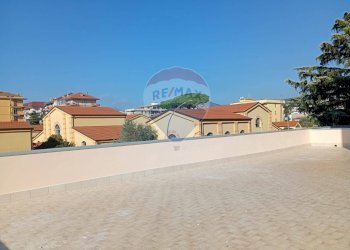 Casa all\'aperto - Ufficio VIA C.LAVIANO
 
139, Caserta - foto 27