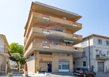 Edificio all\'aperto - Appartamento VIA ADRIATICA
 
430, Francavilla al Mare - foto 2