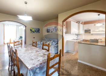 Sala da pranzo - Villa a Schiera Via Venticinque Aprile
 
47, Carpaneto Piacentino - foto 7