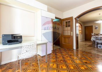 Sala da pranzo - Villa a Schiera Via Venticinque Aprile
 
47, Carpaneto Piacentino - foto 13