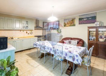 Sala da pranzo - Villa a Schiera Via Venticinque Aprile
 
47, Carpaneto Piacentino - foto 58