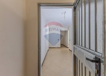 Hall / corridoio - Trilocale Via Domenico Millelire
 
11, Sassari - foto 32