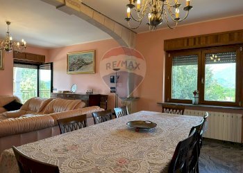 Sala da pranzo - Villa Via Valloni
 
15, Colli a Volturno - foto 27