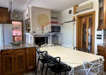 Sala da pranzo - Villa Via Valloni
 
15, Colli a Volturno - foto 49