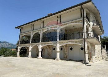 Edificio all\'aperto - Villa Via Valloni
 
15, Colli a Volturno - foto 162